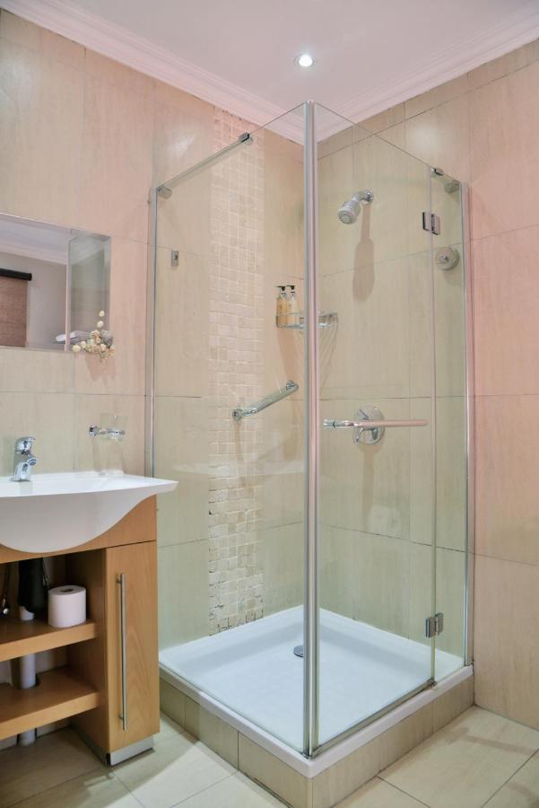 Bellgrove Guest House Sandton โจฮันเนสเบิร์ก ภายนอก รูปภาพ